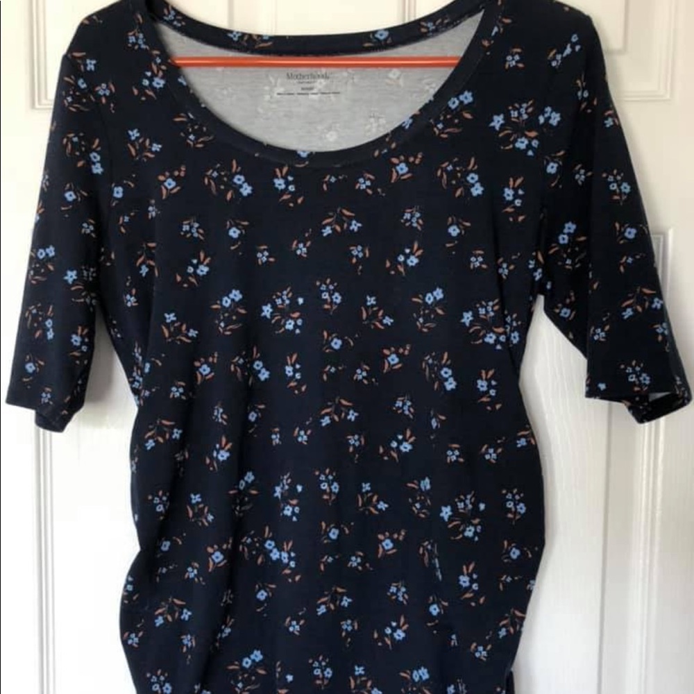 Medium Motherhood Maternity floral top